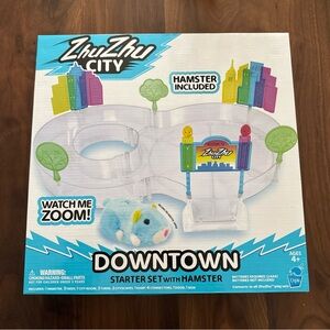 Zhu Zhu Pets City Downtown Starter Playset w/hamster - BRAND NEW